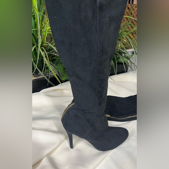 Thigh High Black Suede with Gold Zipper decal Stiletto Heel - Picture 7 of 7